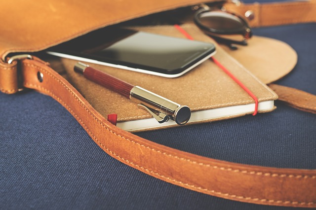 obsah kabelky.jpg